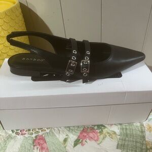 Bamboo Sz 8 Black Pointed Toe Slingback Flats Low Block Heel Visor-6 NEW